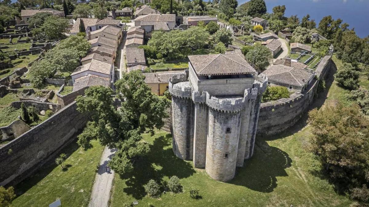 El pueblo medieval abandonado de Cáceres