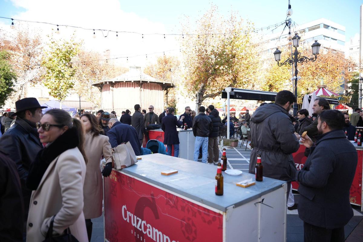 Ambientazo en la Tardebuena de Badajoz, ¡búscate en las fotos!
