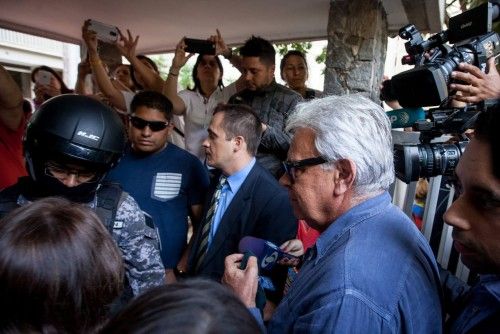 Felipe González decide abandonar Venezuela ante las trabas del chavismo.