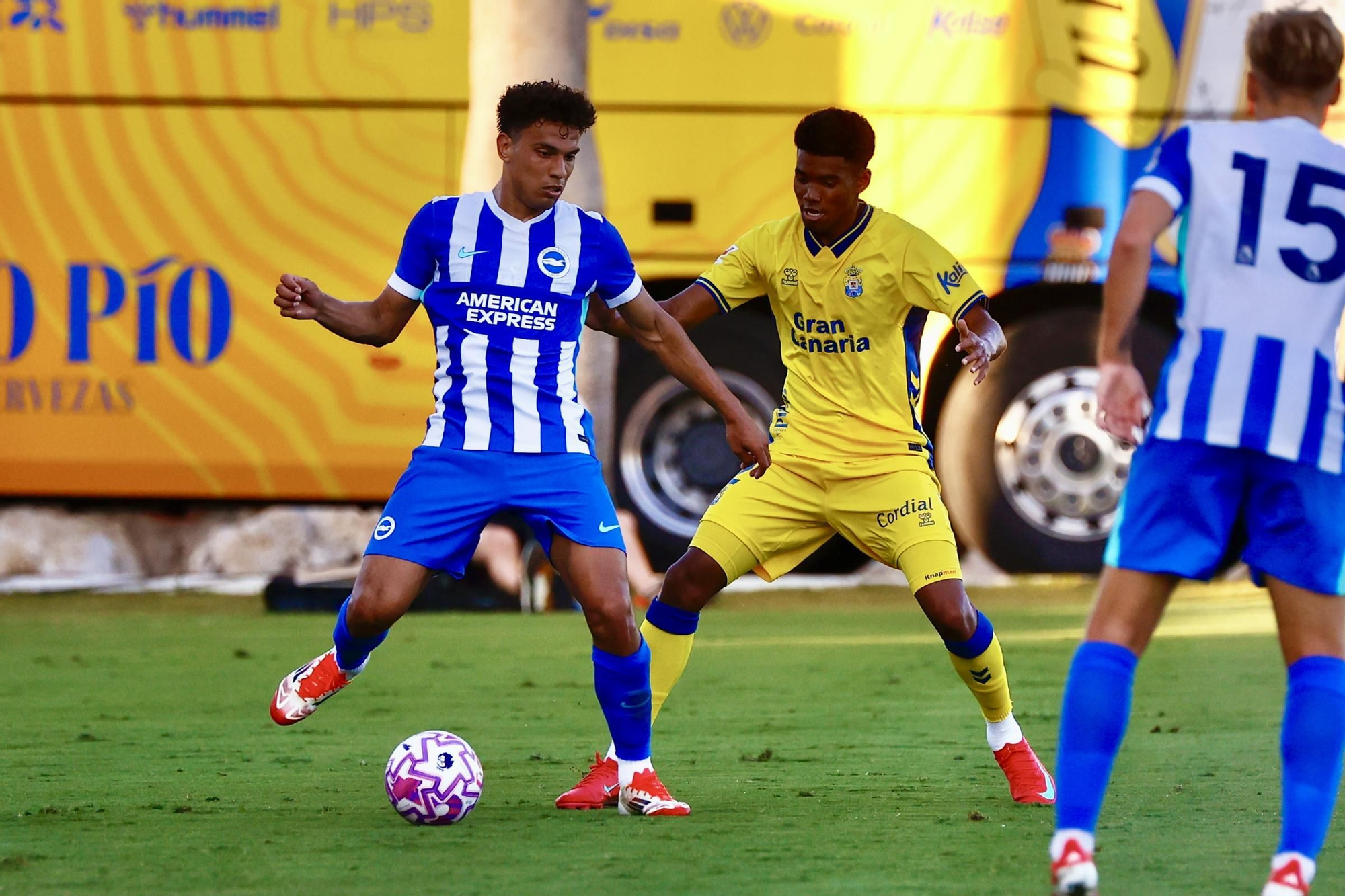 El partido Brighton &amp; Hove Albion-UD Las Palmas, en imágenes