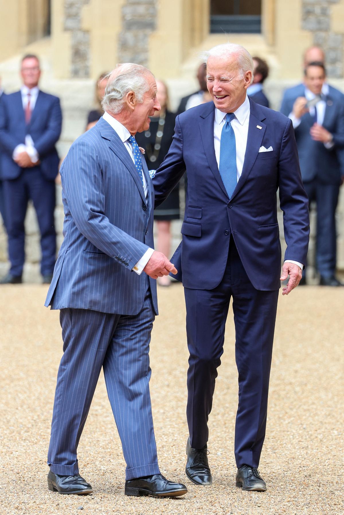 El presidente de los Estados Unidos, Joe Biden, es recibido por el rey Carlos III de Gran Bretaña