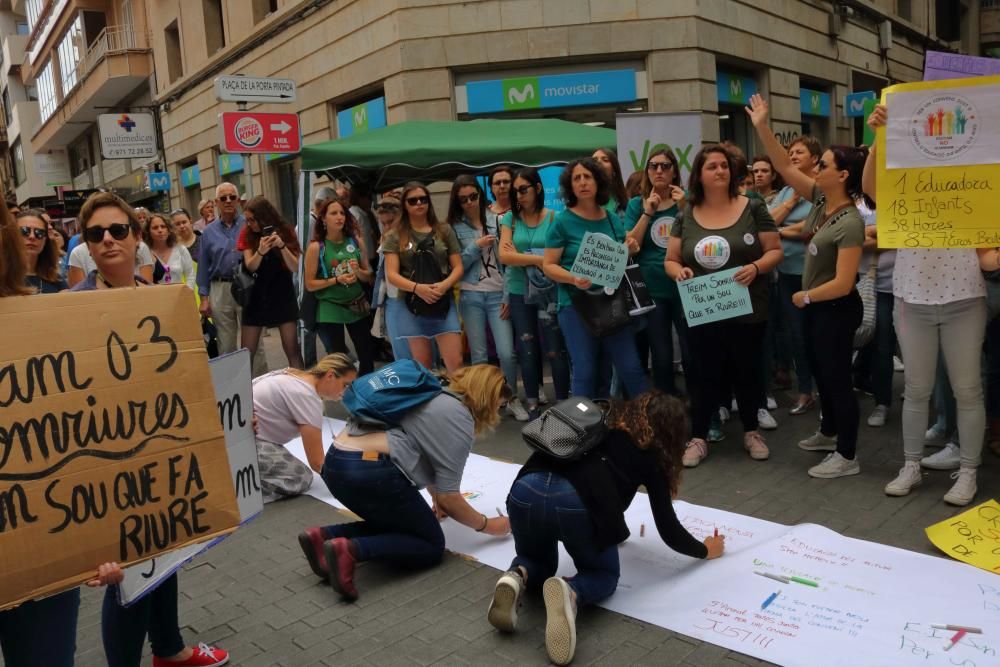 Las trabajadoras de las escoletes se movilizan para pedir un sueldo digno