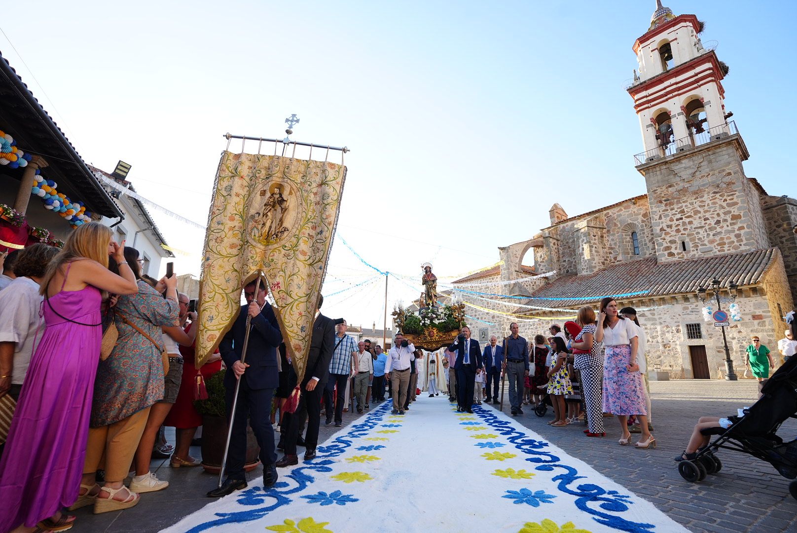 San Roque y alfombras de sal en Dos Torres