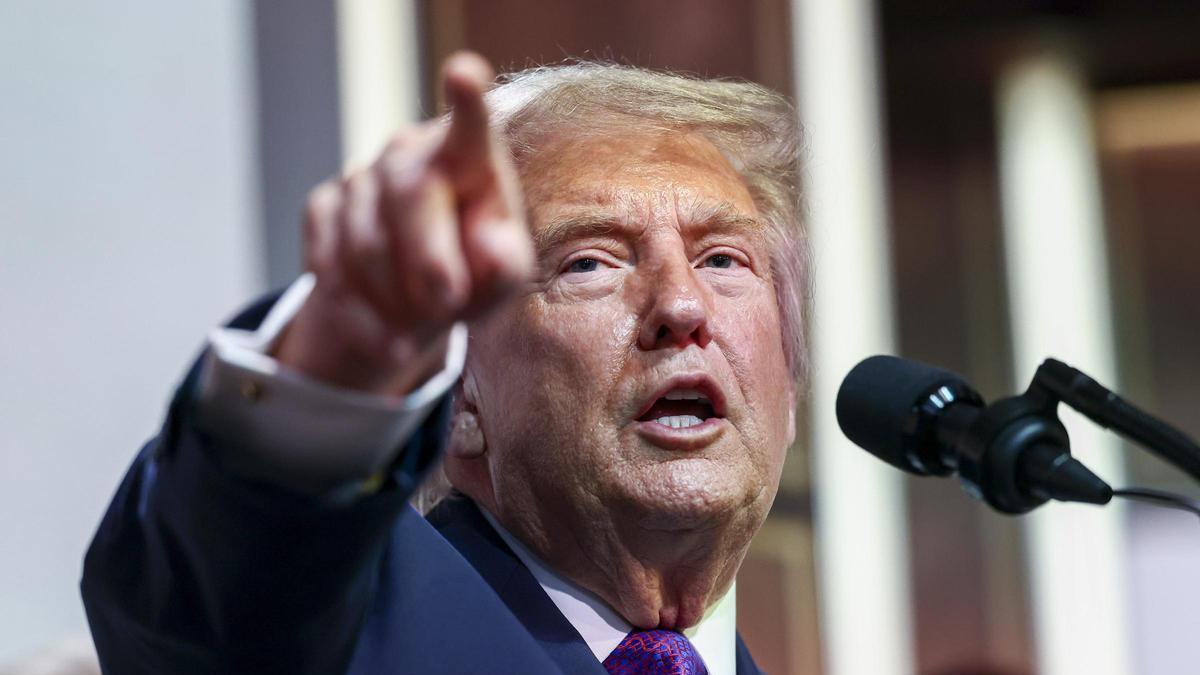 Senado aprueba proyecto para intentar limitar los poderes de guerra de Trump sobre Irán
