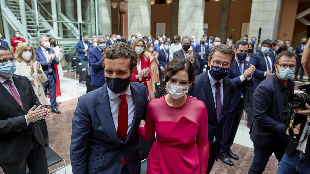 Isabel Díaz Ayuso, junto a Pablo Casado.