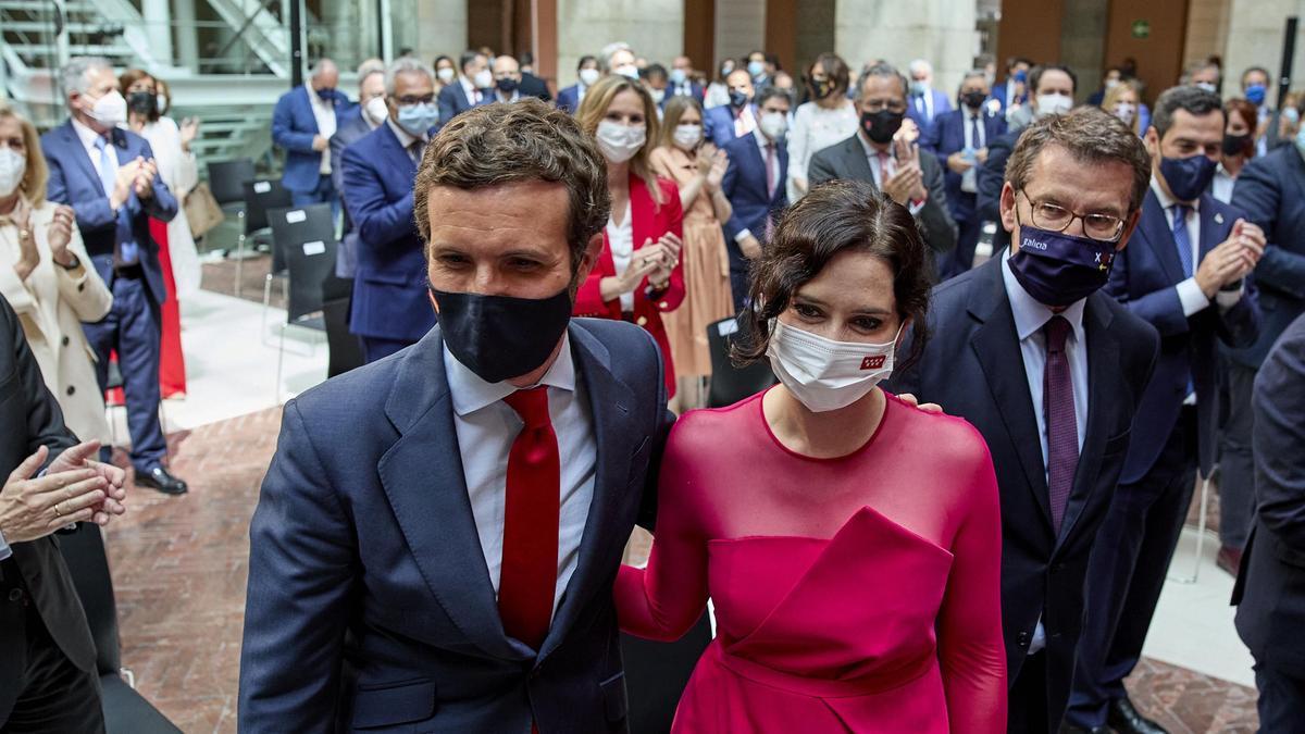 Isabel Díaz Ayuso, junto a Pablo Casado.