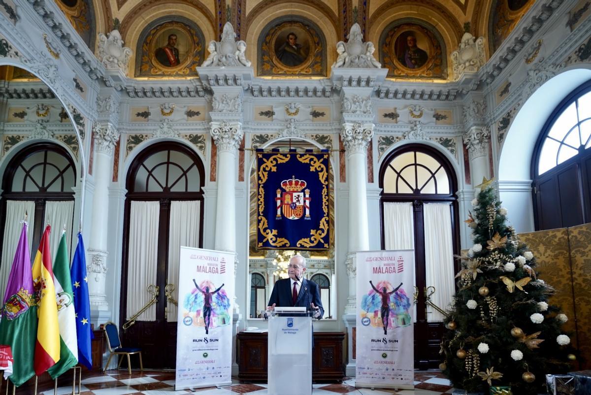 El alcalde De la Torre, durante la presentación.