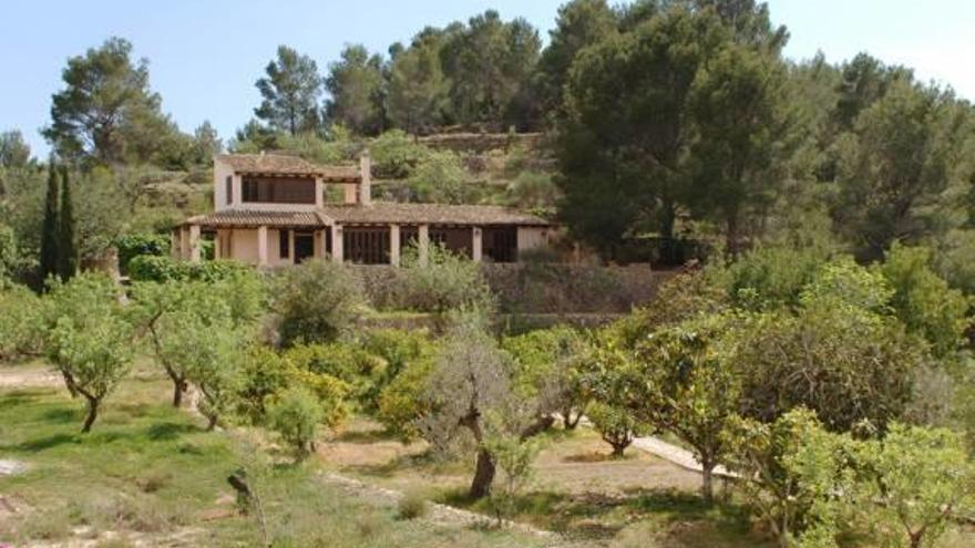 Parte de la Finca Santa Bárbara, con una de las tres casas.