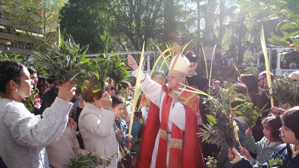 La procesión de la Borriquilla abre los actos de la Semana Santa de Ourense