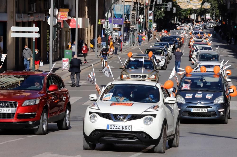 Miles de murcianos protestan en las calles contra la ley Celaá