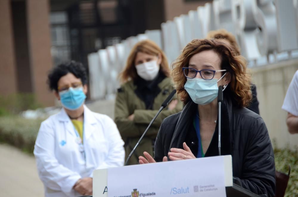 Fotos de l'acte a l'Hospital Universitari d'Igualada en l'aniversari del confinament de la Conca d'Òdena, el dia 12 de març del 2020