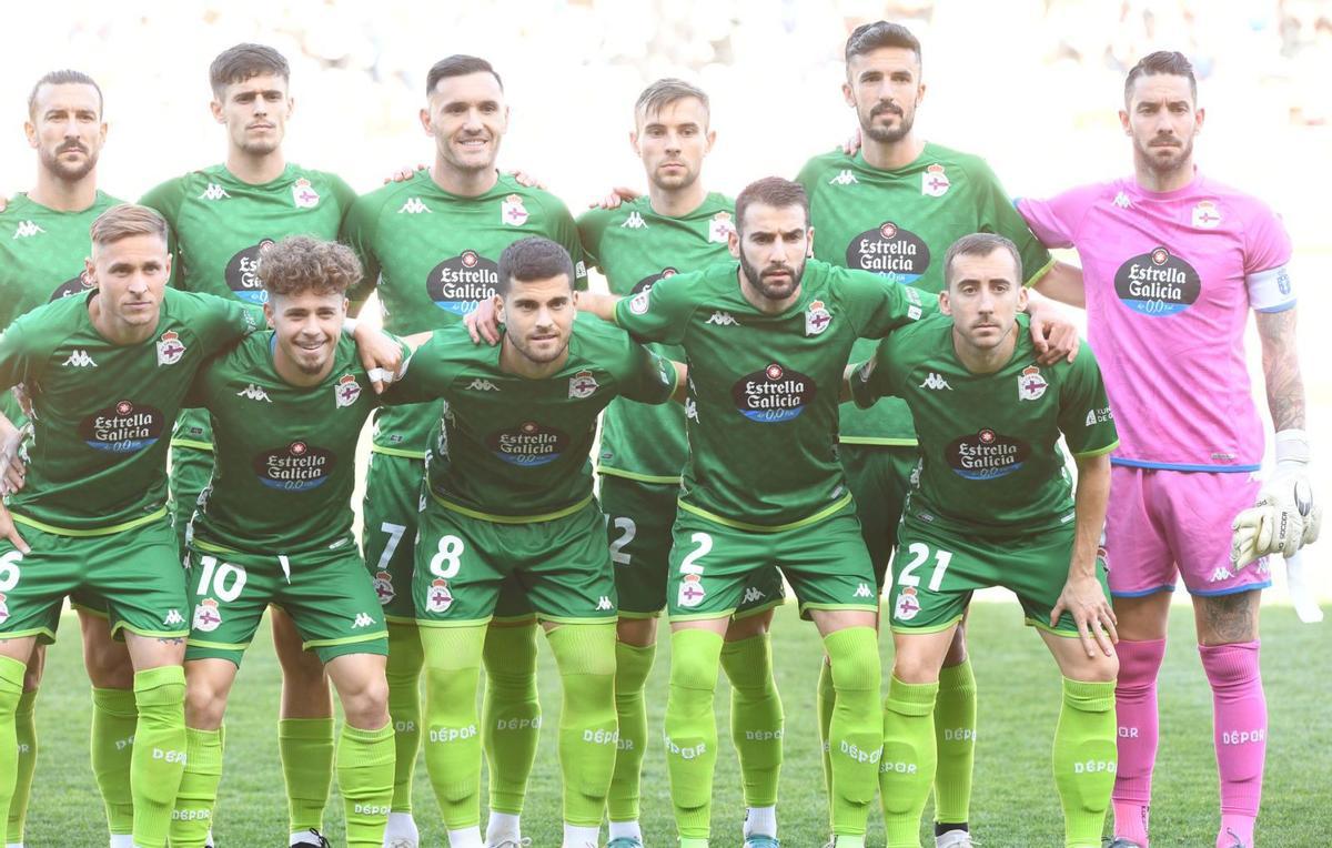 Los futbolistas del Deportivo, en su partido más reciente a domicilio, el de la derrota en el Reino de León. |  // LOF