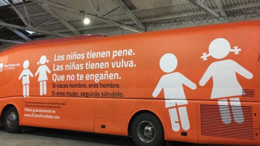 La Fiscalia de Madrid investigarà si l&#039;autobús transfòbic d&#039;Hazte Oír fomenta l&#039;odi