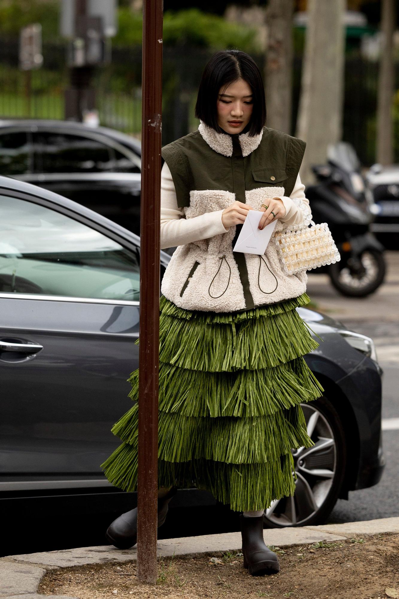 El chaleco de borreguito de Zara que se ha hecho viral y que llevan  'influencers' de los 20 a los 60 años - Woman