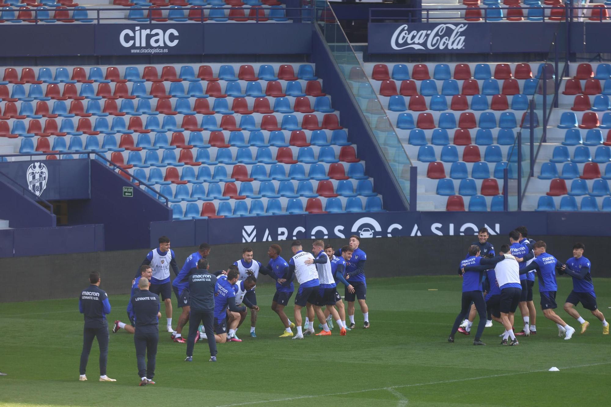 Sesión de entrenamiento del Levante UD previo al partido frente al CD Lugo