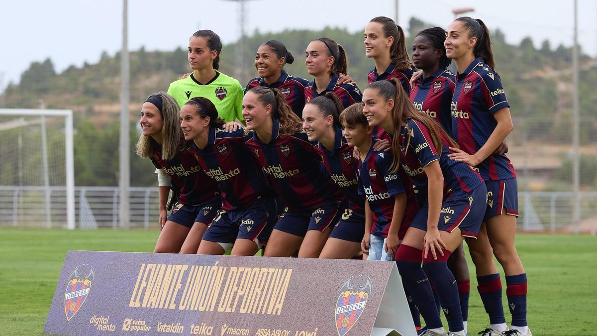 El once inicial del Levante UD ante el Alhama