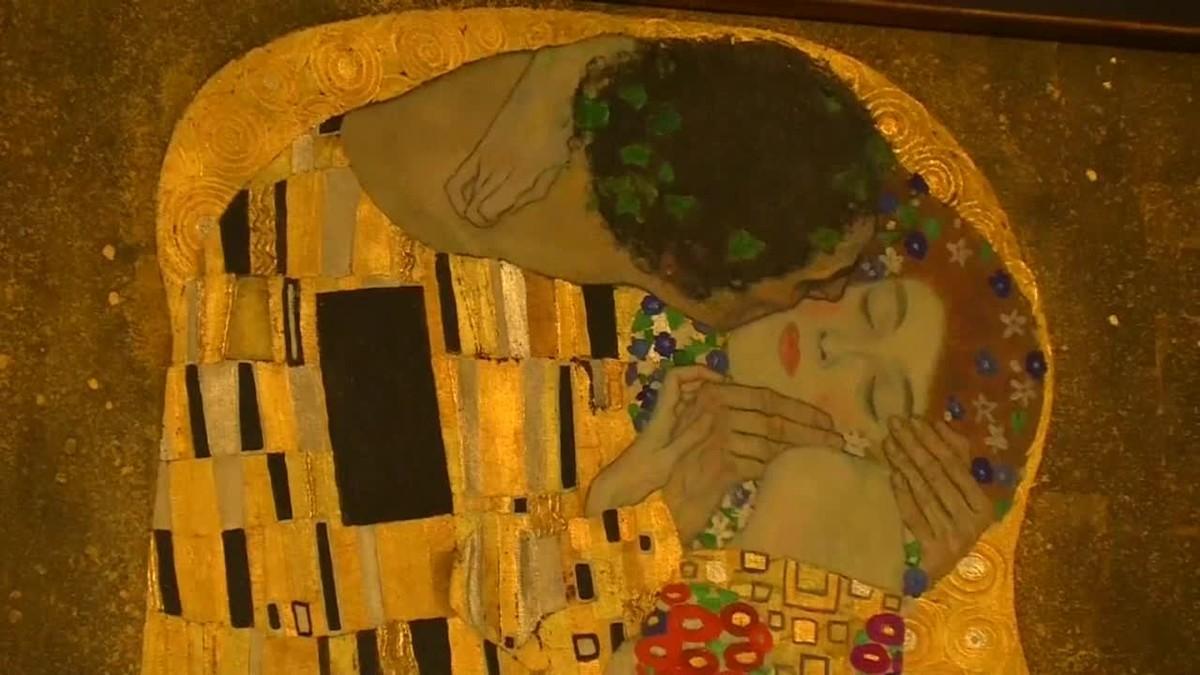 Petons daurats i erotisme en l’aniversari de la mort de Gustav Klimt envaeixen Viena