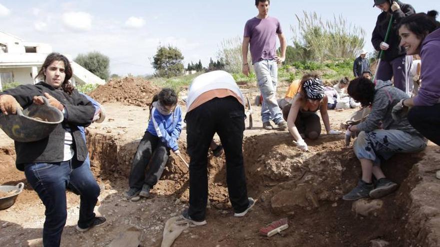 Burriana abre Sant Gregori a un campo de trabajo de arqueología