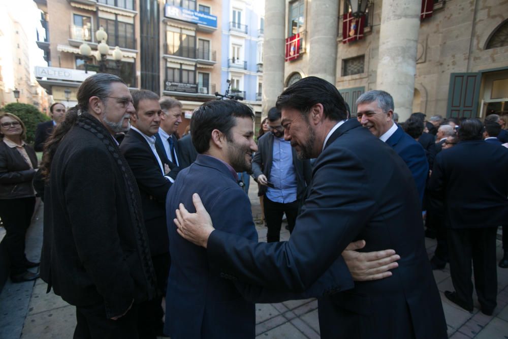 La Generalitat en pleno celebra en Alicante las cuatro décadas de la Carta Magna con un acto institucional en el Teatro Principal que llega en medio de los ataques al modelo territorial y de la alerta ultra.