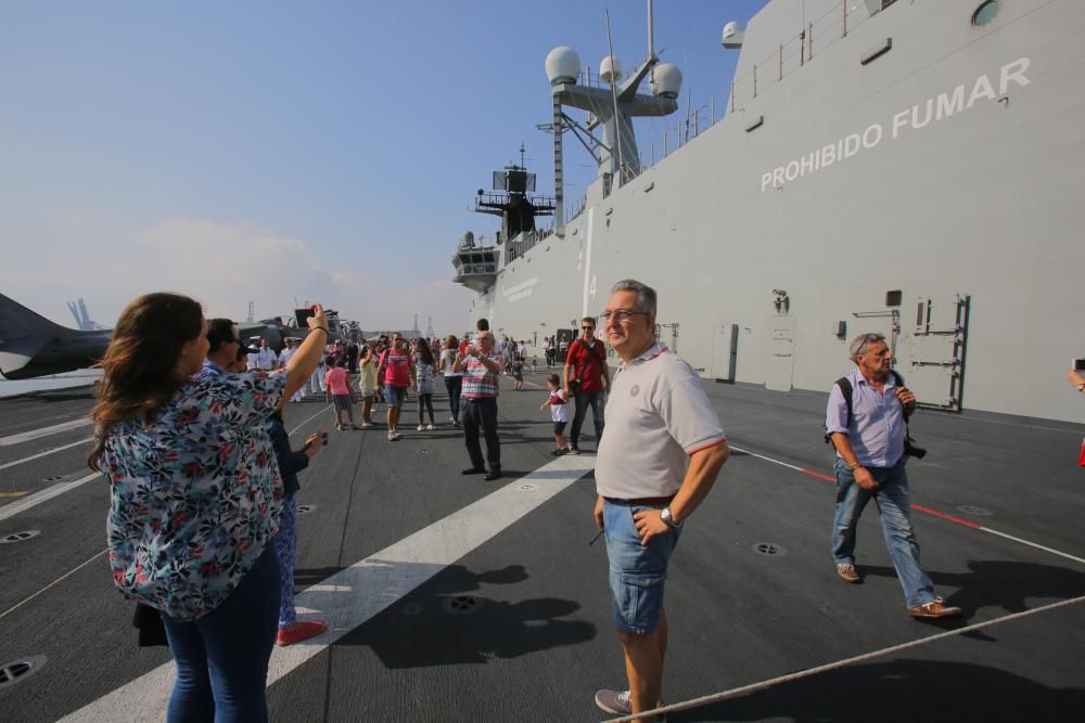 Visita al portaaeronaves Juan Carlos I