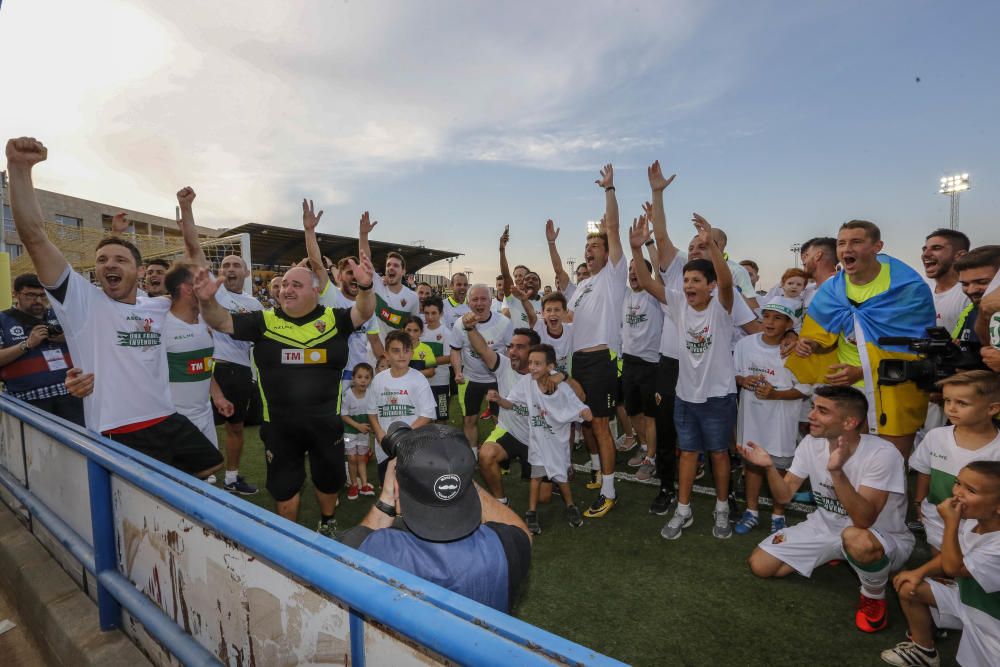 Ascenso Elche CF: imágenes del partido ante el Villarreal B y fiesta sobre el césped