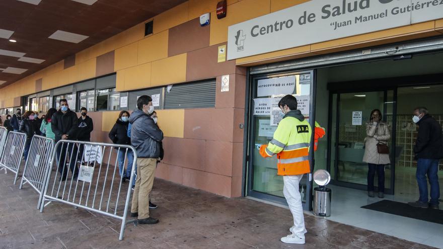 Primaria atiende en Extremadura una media de 20.000 pacientes por covid al día