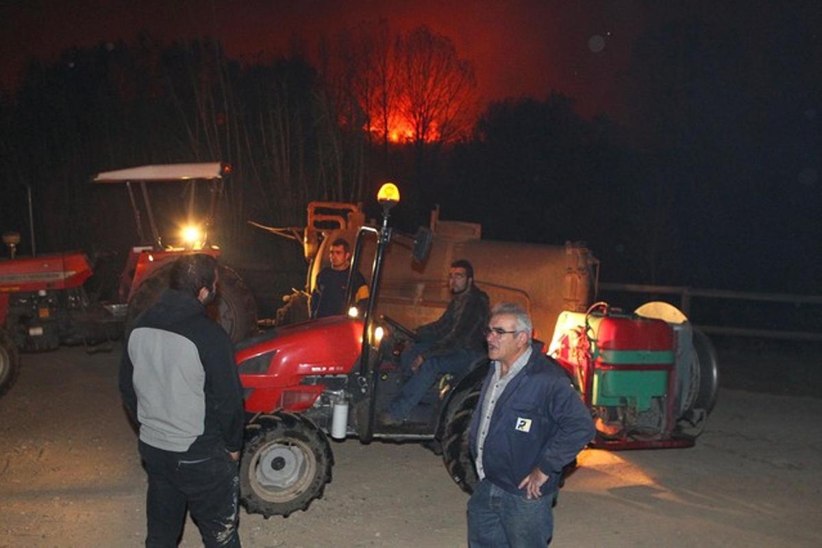 Serveis d’emergència i veïns, a Colomers.