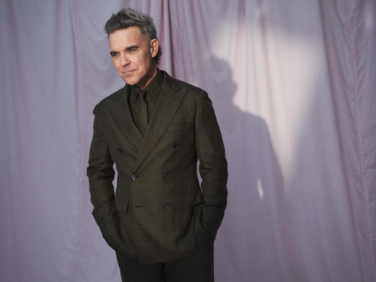 Robbie Williams: "La música y las canciones son máquinas del tiempo. Es mi trabajo cada noche, custodiar mi propia máquina del tiempo y asegurarme de que funciona correctamente".