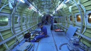 Interior de un C295, avión que se ensambla en las instalaciones de Airbus en San Pablo, Sevilla.