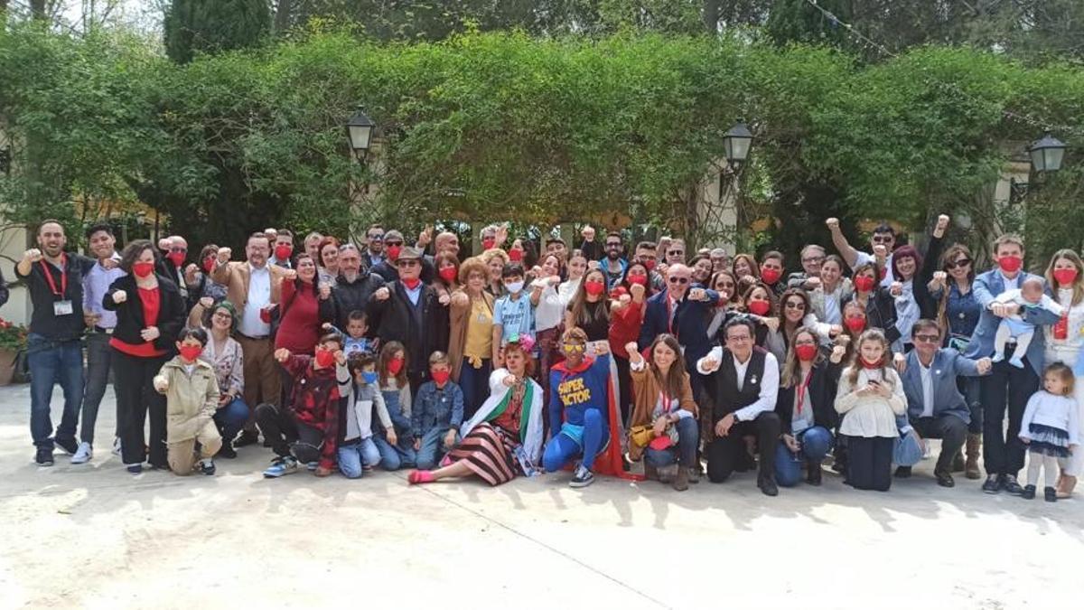 Grupo de pacientes y familiares beneficiarios del programa ‘Fisio-Hemo’.