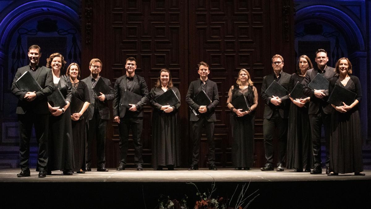 CICLO MUSICAS CERCADAS. SITILE ANTICO. IN A STRANGE LAND