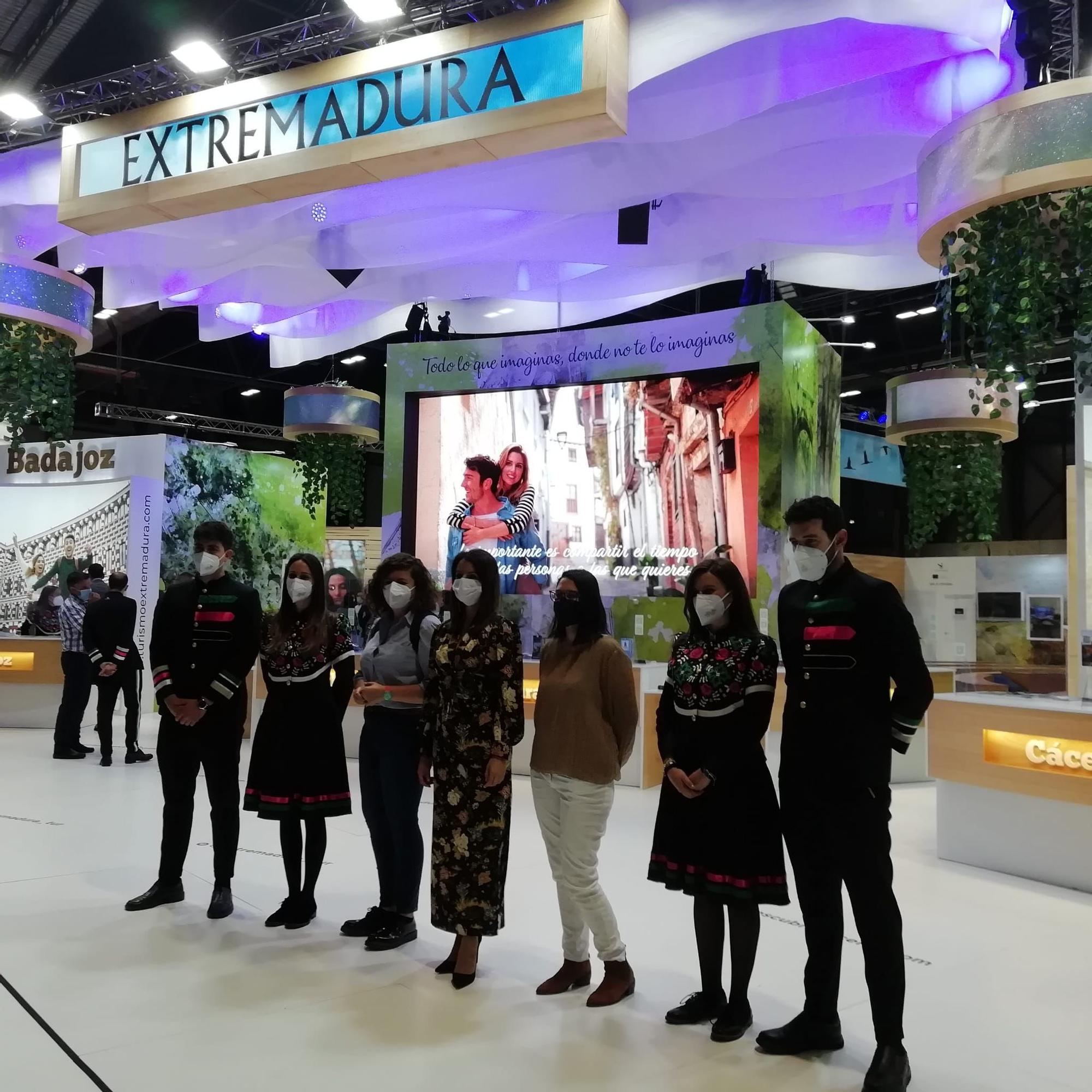 Extremadura despliega su encanto en la feria de FITUR 2021