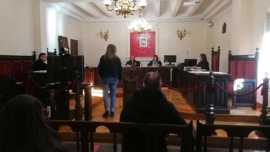 Estafa en Zamora | El acusado de quedarse 61.653 euros de una empresa reitera que le hackearon el móvil para suplantarle