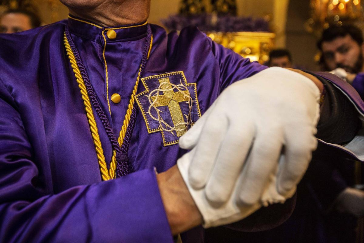 Pasión en la procesión de Nuestro Padre Jesús en la Concatedral de San Nicolás de Alicante