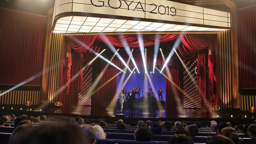 Imagen de la entrada a los Premios Goya en Sevilla.