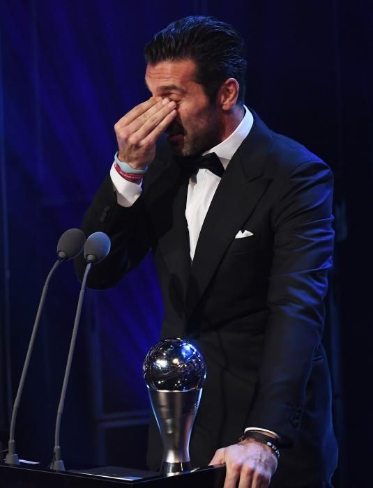 La FIFA galardona a Buffon con el premio 'The ...