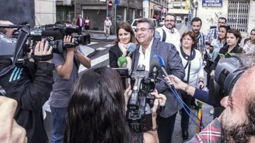 «Mejor rescatar contratas a que las gane otra empresa»