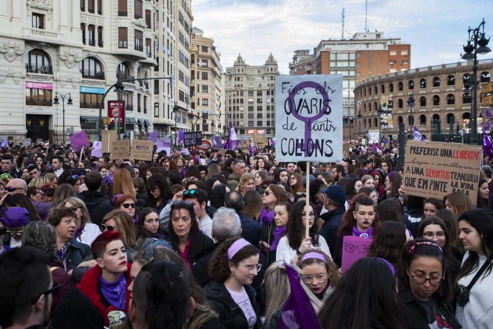 Manifestación del Día de la Mujer en las calles de València