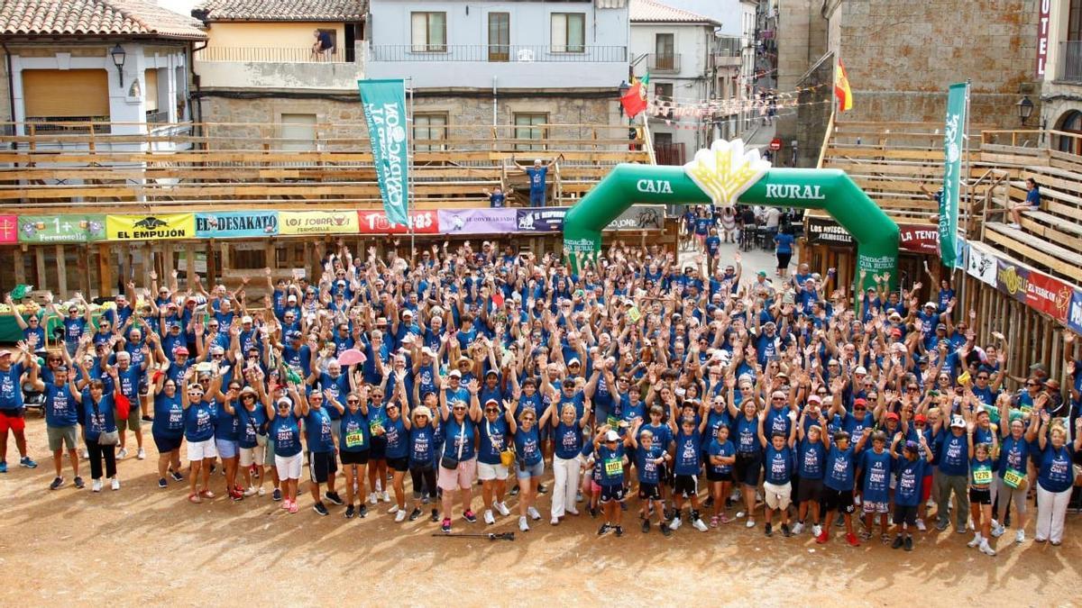 GALERÍA | Fermoselle se vuelca con la marcha por la vida