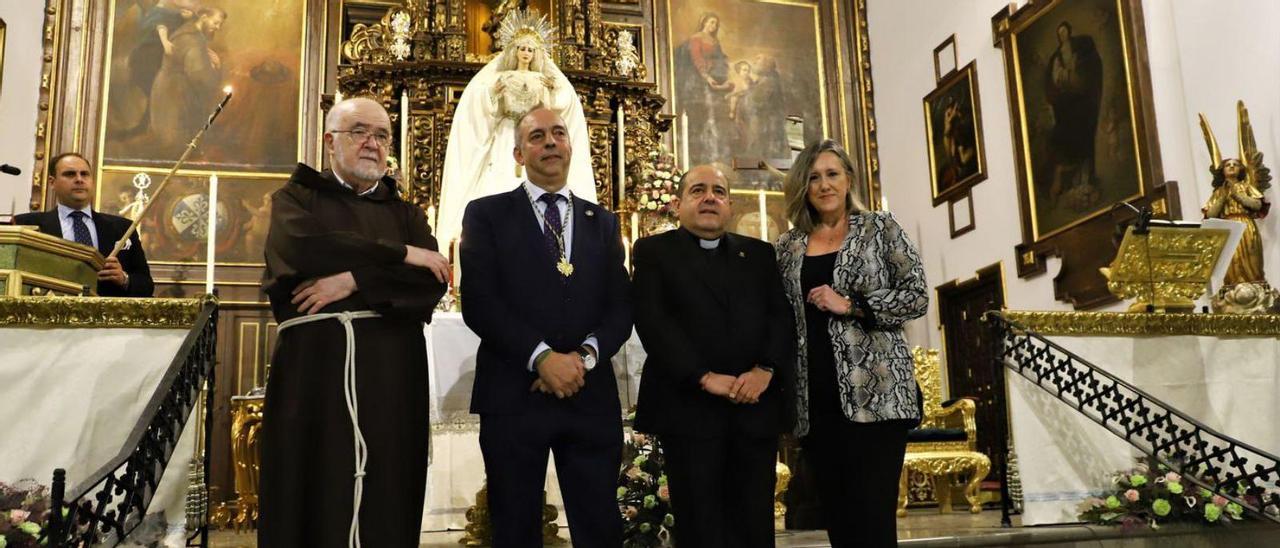 Representación de los Capuchinos, Enrique Aguilar, José Juan Jiménez Güeto y María José Sánchez.