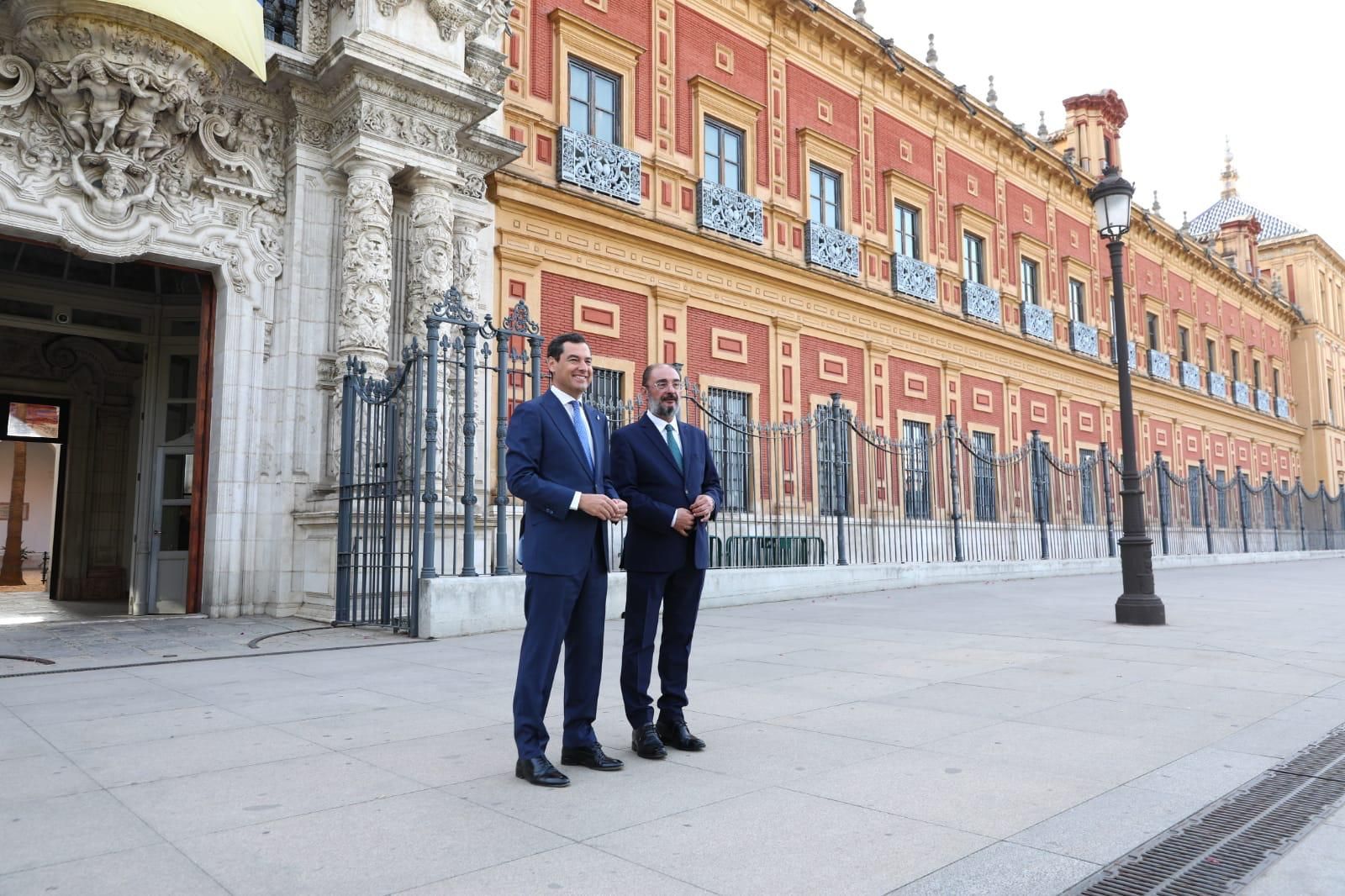 Encuentro entre Bonilla y Lambán en Sevilla