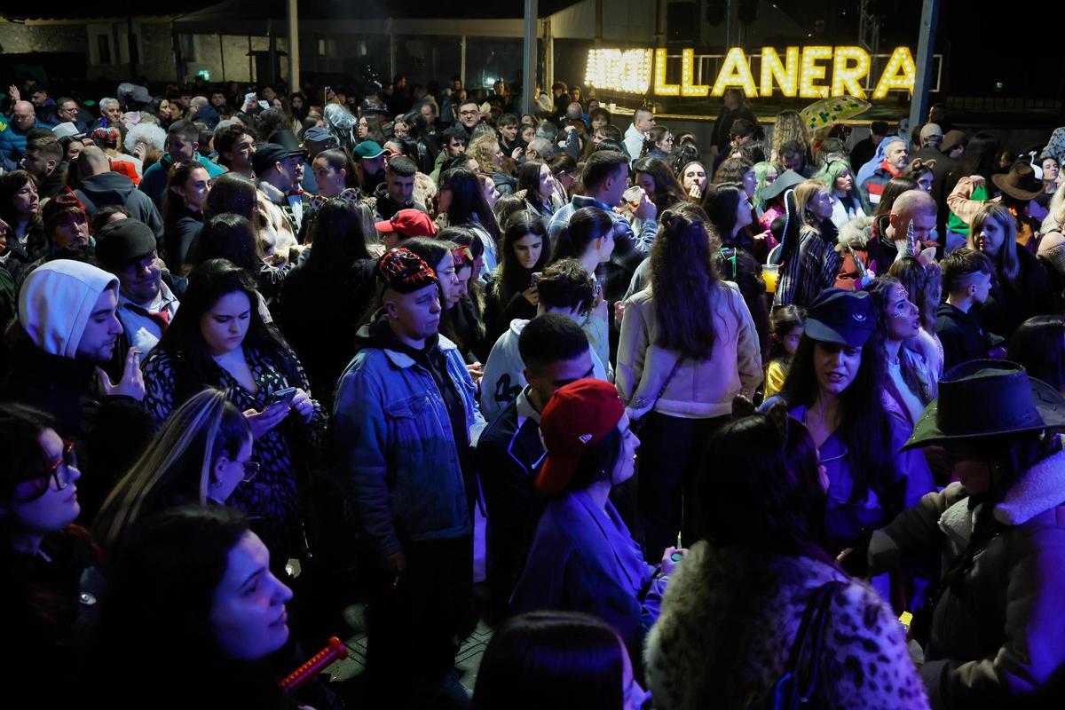 Público en el desfile