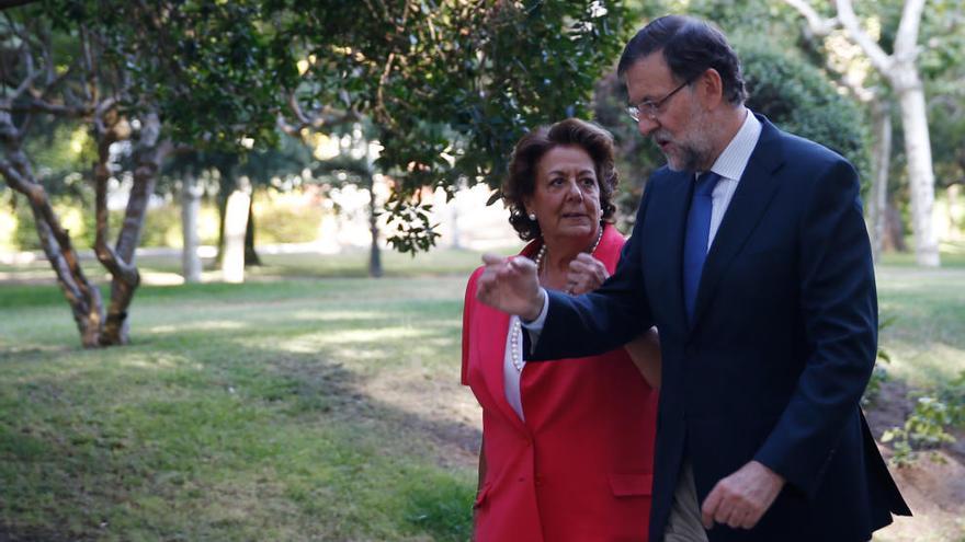 Rajoy y Barberá, en una foto de archivo al salir de la Moncloa.