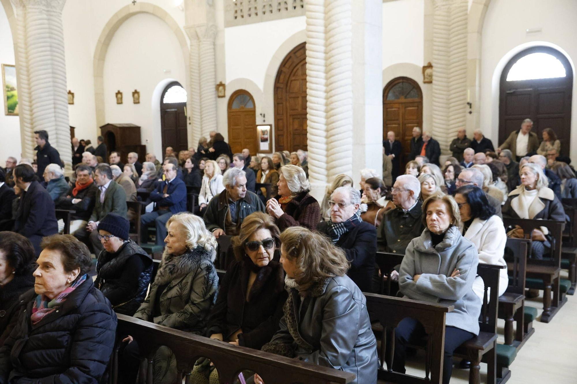 El funeral por el gijonés Ignacio Figaredo, en imágenes