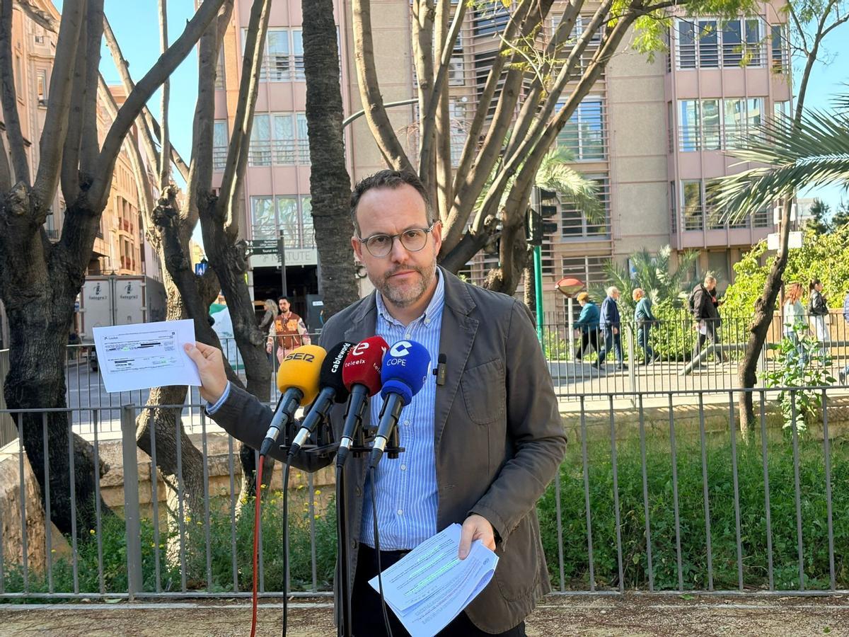 El portavoz del PSOE en Elche critica que un 16 % de los solicitantes de ayudas por el IBI se quedarán fuera este año