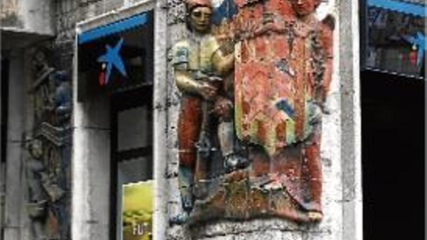 Exterior d&#039;una oficina de CaixaBank del carrer Barcelona, a Girona.