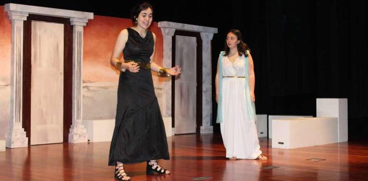 Muchas tablas en Vegadeo