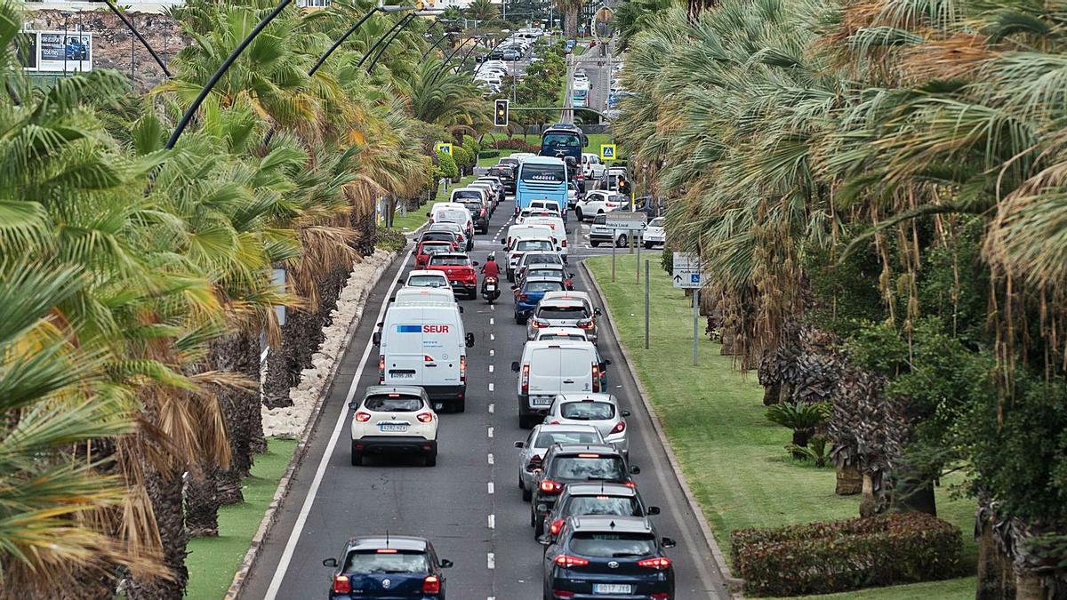 Colapso tráfico muelle de Los Cristianos (Arona)  | 07/11/2019