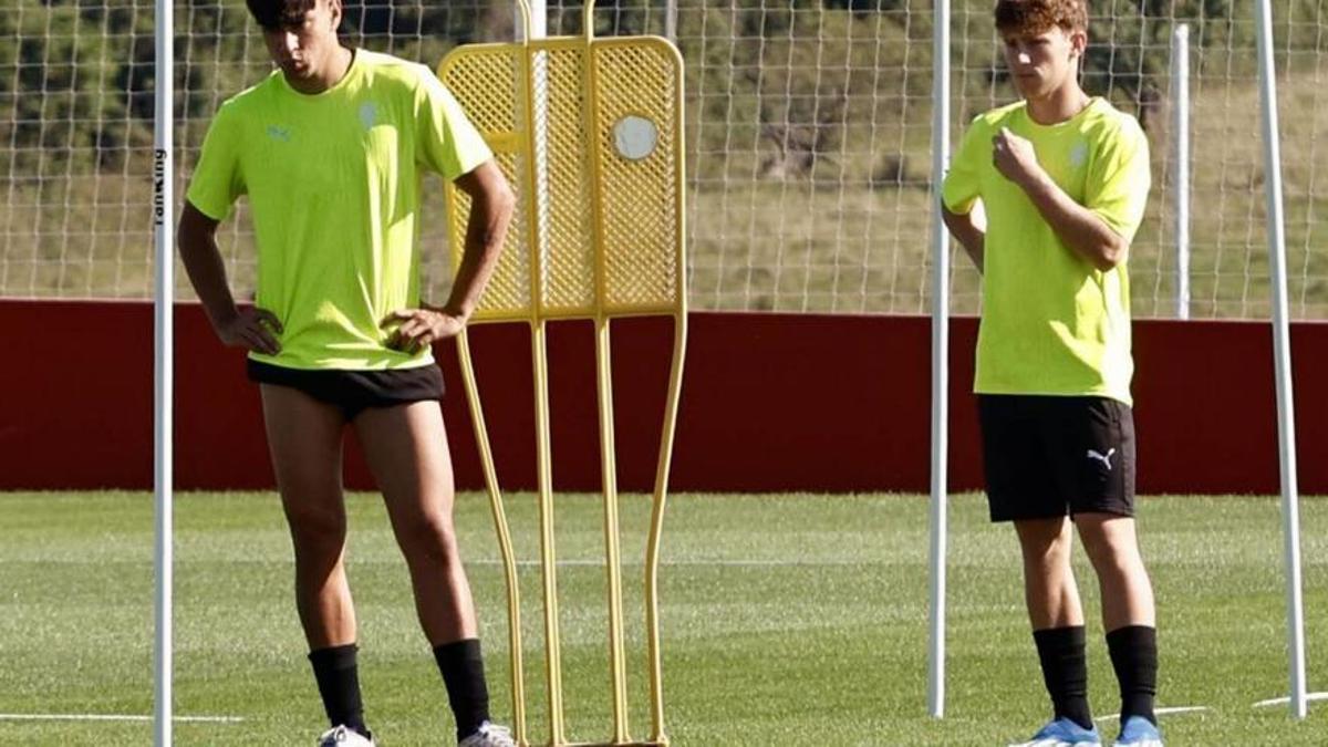 Lozano sigue en los planes y otra prueba más en el Sporting Lozano sigue en los planes y otra prueba más en el Sporting