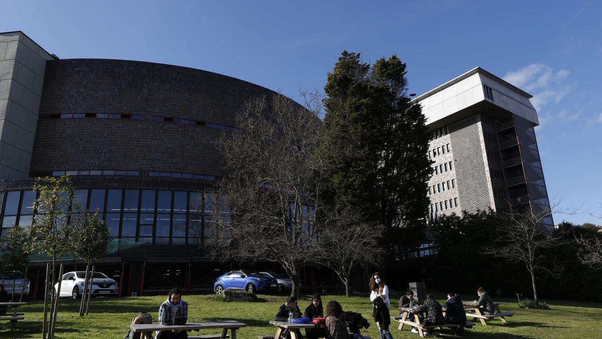 Ni medicina ni derecho: las carreras que debes estudiar para sobrevivir a la revolución de la IA Ni medicina ni derecho: las carreras que debes estudiar para sobrevivir a la revolución de la IA